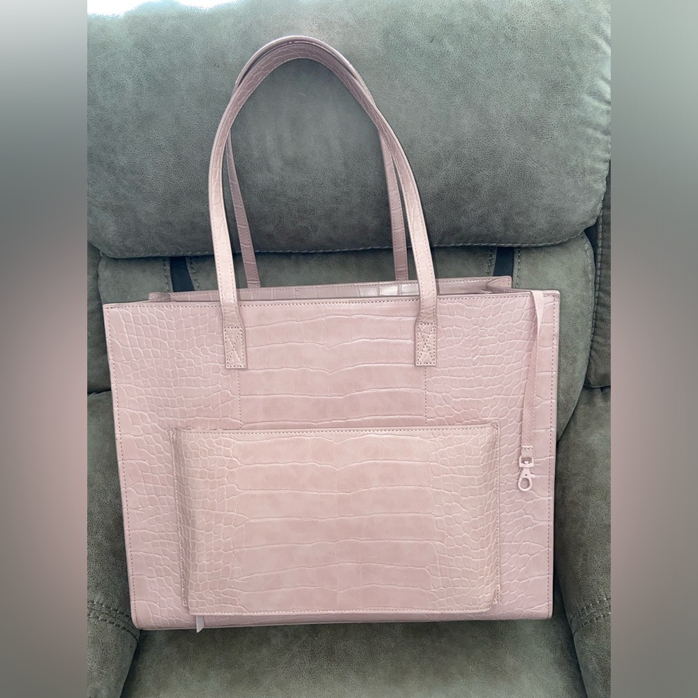 Like New! BÉIS The Large Work Tote in Atlas Pink